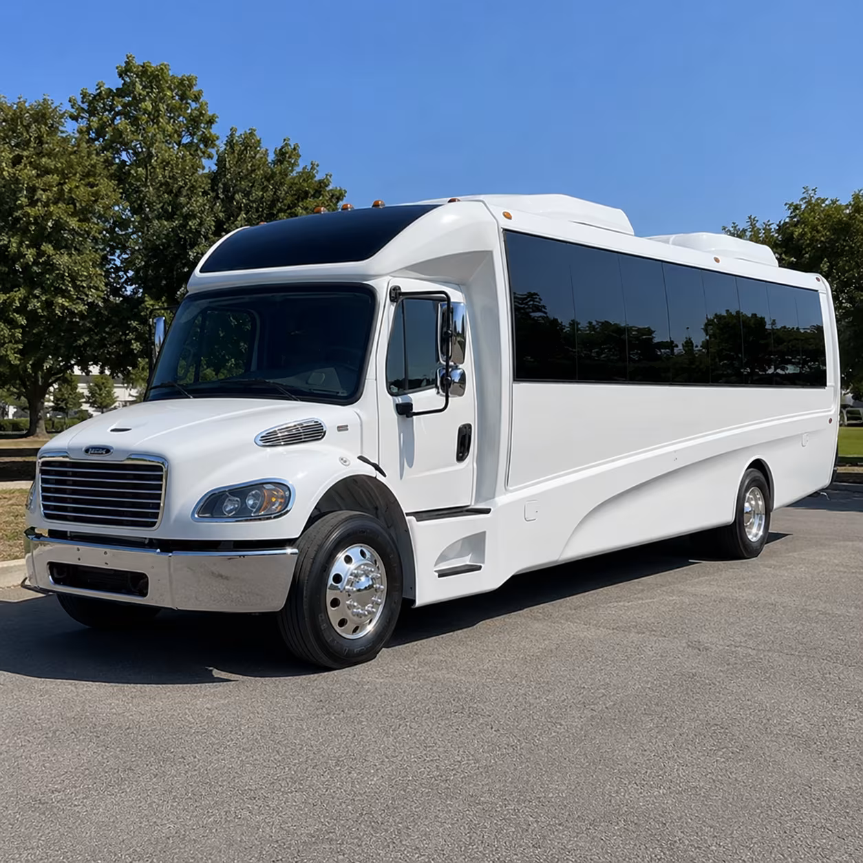 augusta 30 passenger minibus