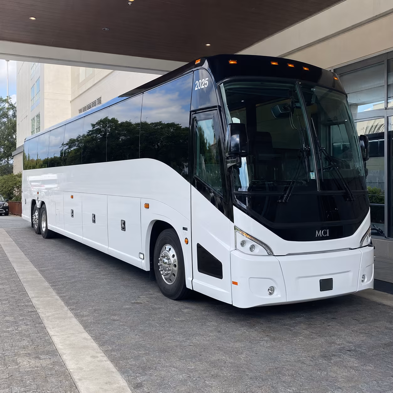augusta 54 passenger charter bus